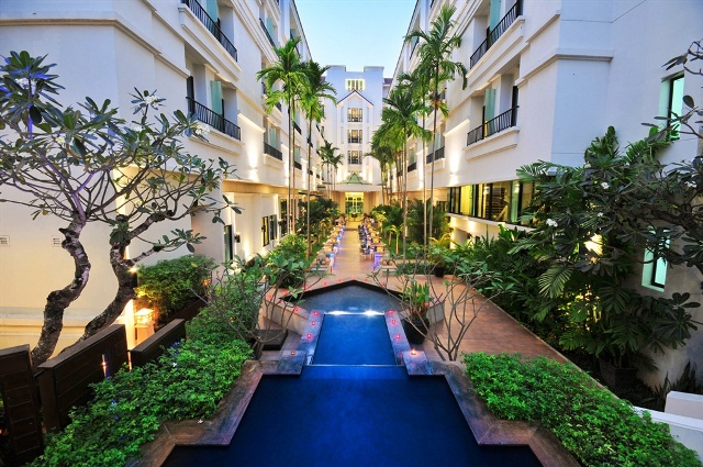 tara_angkor_hotel_dome-courtyard-3.jpg